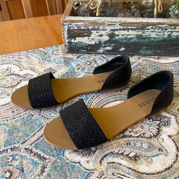 Guess Shoes - Guess black Rhinestone closed heel sandal 8.5 EUC